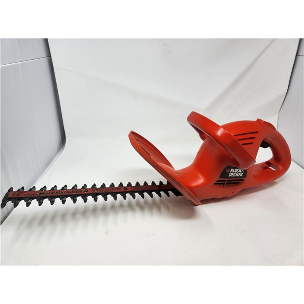 Black & Decker corded hedge trimmer