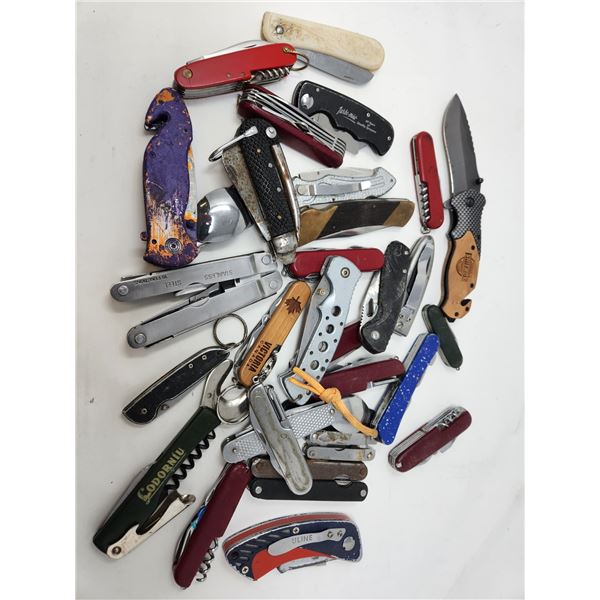 Pocket Knife Lot 1
