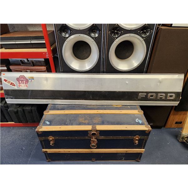 1977 Ford Tailgate Back