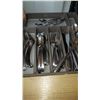 Image 2 : Bakeware, Cutlery Set, Chargers A