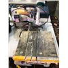 Image 1 : DeWalt tile saw