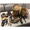 Image 1 : Group of assorted items - includes Giraffe mini figures / Elephant mini sculptures / hippo sculpture