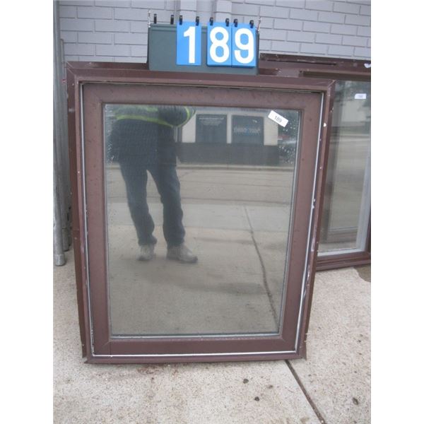 2 Windows 31.5" x 39.5" x 6.5"