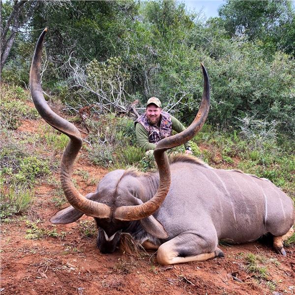 10-Day South African East Cape Safari for 1 Hunter and 1 Observer with 4 Trophies