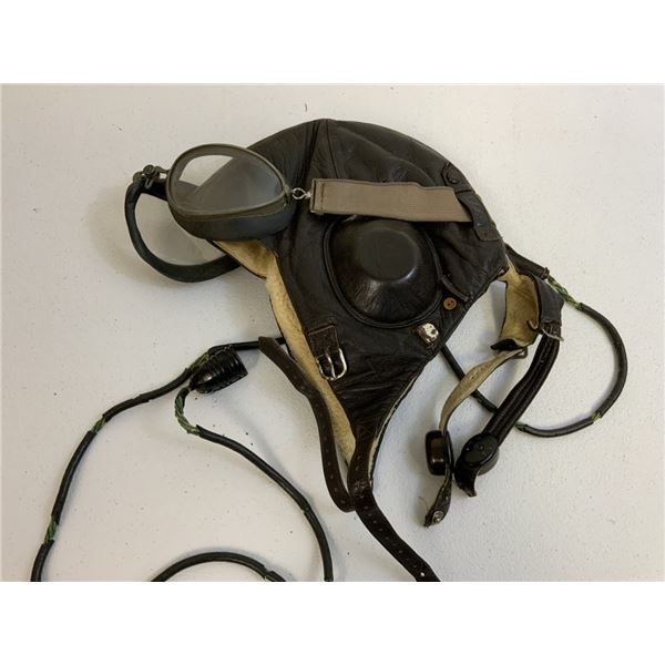 WWII GERMAN LUFTWAFFE FLIGHT LEATHER HELMET WITH GOGGLES , MIKES , WIRED