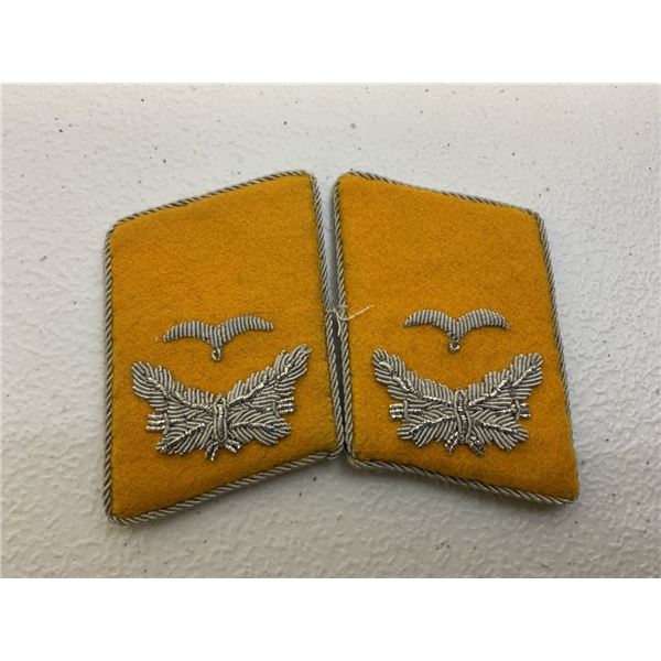 WWII GERMAN LUFTWAFFE OFFICER COLLAR TABS - MINT UNISSUED