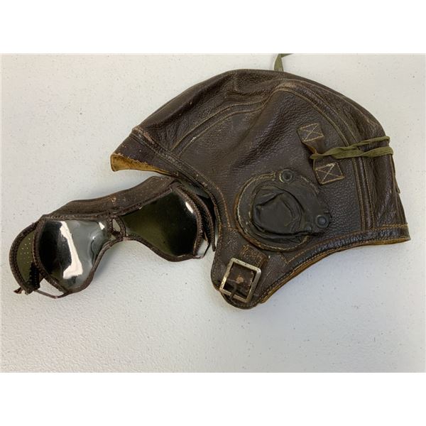 WWII US AIR FORCE PILOT BROWN LEATHER FLIGHT HELMET WITH GOGGLES
