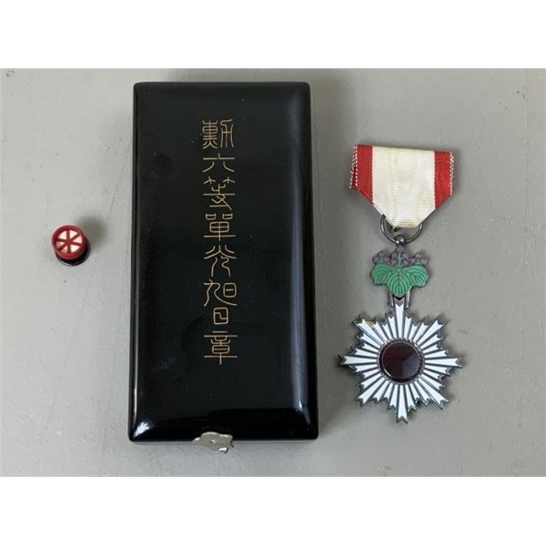 WWII JAPANESE ORDER OF RISING SUN 6th CLASS MEDAL WITH BOX