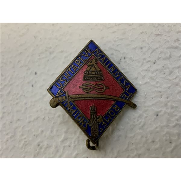 ITALY ITALIAN ALBANIAN CAMPAINE VETERANS ENAMEL BADGE