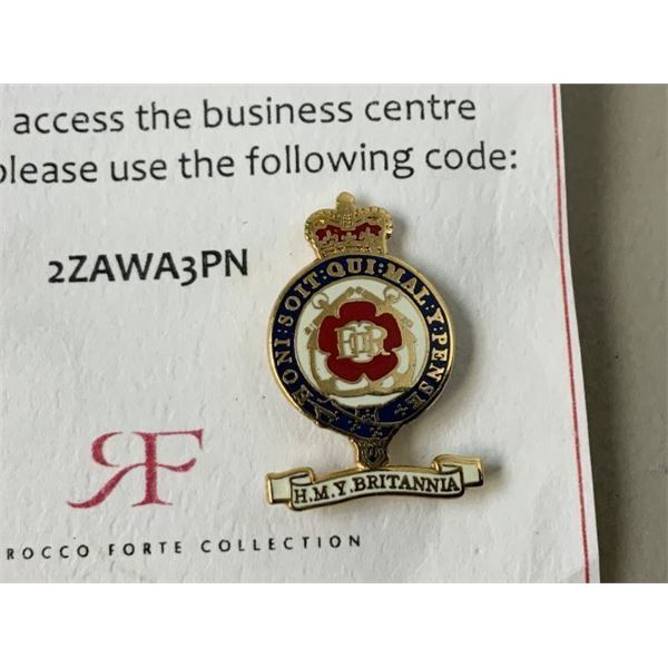 ROYAL MEMORABILIA QUEEN ELIZABETH YACHT "BRITANIA" PIN