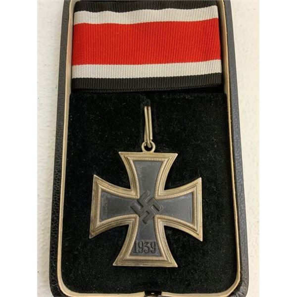 WWII GERMANY KNIGHTS CROSS OF THE IRON CROSS 1939 WITH BOX JUNCKER