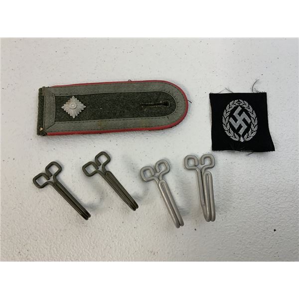 WWII GERMAN LOT OF INSIGNIA AND UNIFORM BELT HOOKS