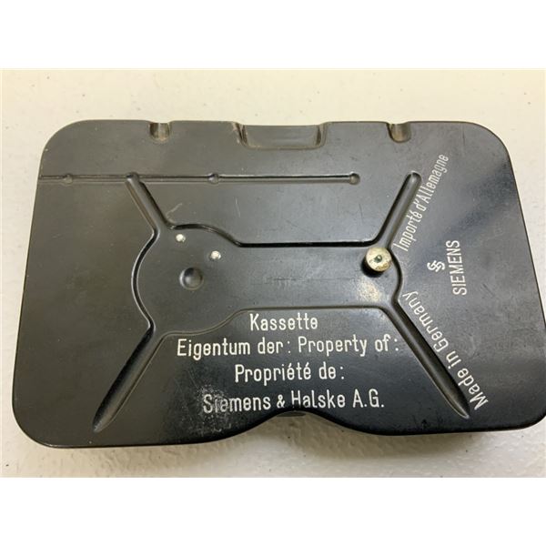 WWII GERMANY SIEMENS 16 MM FILM MOVIE CAMERA CASSETTE CONTAINER 1938 DATED