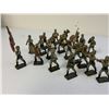 Image 4 : GERMAN NAZI PERIOD LINEOL / ELASTOLIN TOY SOLDIERS ARMY MARCHING BAND LOT OF 20