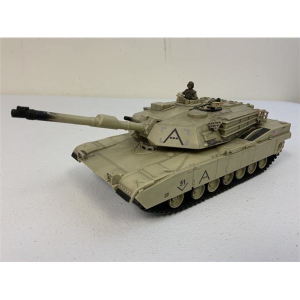 US M1A1 ABRAMS TANK MODEL 1st ARMORED DIVISION BAGHDAD 2003 1:32 DETAILED
