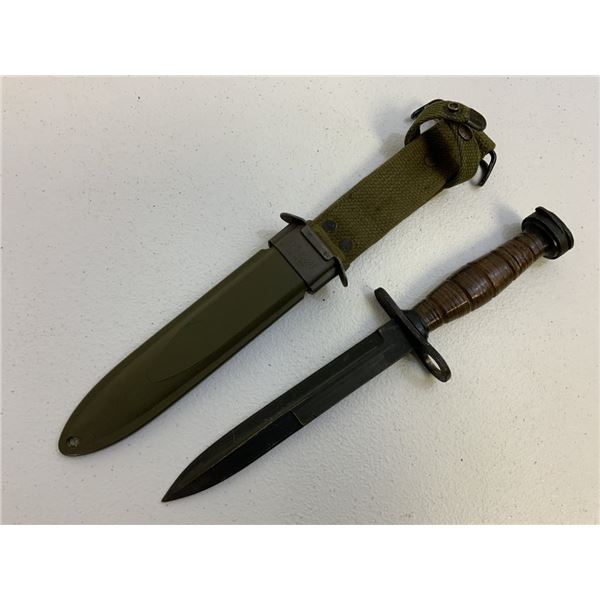 US MILITARY BAYONET FIGHTING KNIFE WITH SCABBARD