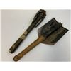 Image 3 : VINTAGE MILITARY FOLDING SHOVEL AND AXE PICK -  US / GERMANY