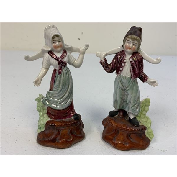 ANTIQUE AUSTRIAN HUNGARY PAIR OF PORCELAIN FIGURINES
