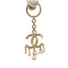 Image 5 : Chanel Gold-tone CC Logo Pearl Key Chain