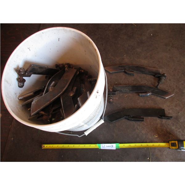 (29) Crop Lifters, Vein