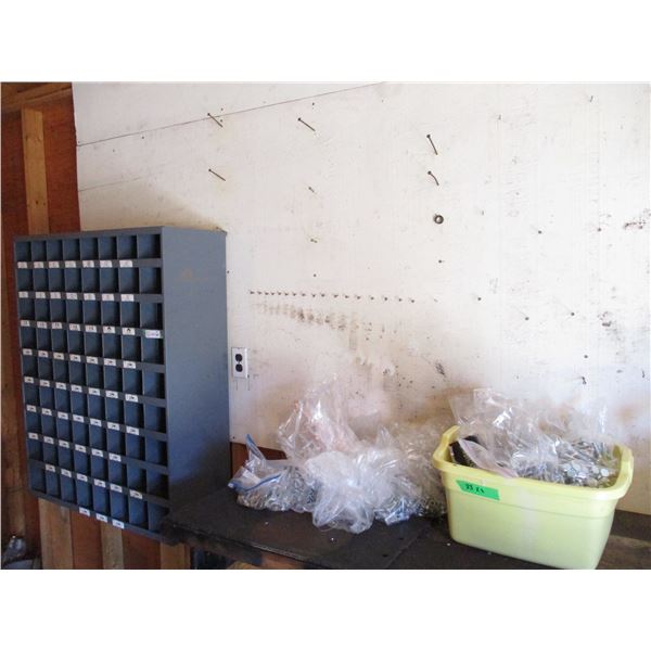 1/4-3/4" Bolts with Organizer (34x42")