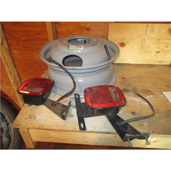 F350 Rim 16" and (2) Tail Lights