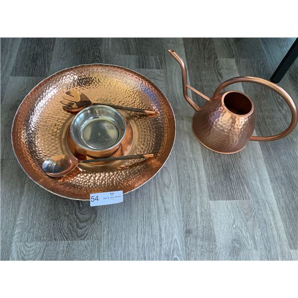 Copper-Coloured Chip-and-Dip and Teapot