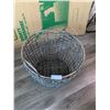 Image 1 : Wicker Laundry Hamper (18"H x 20" Diameter)