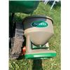 Image 3 : Scotts Turf Builder - EdgeGuard Mini Broadcast Spreader