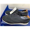 Image 2 : Izod Memory Foam Black Mens Shoe (size 9)