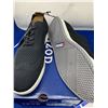Image 4 : Izod Memory Foam Black Mens Shoe (size 9)