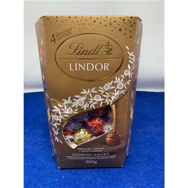 Lindt Lindor Assorted Chocolates (900g)