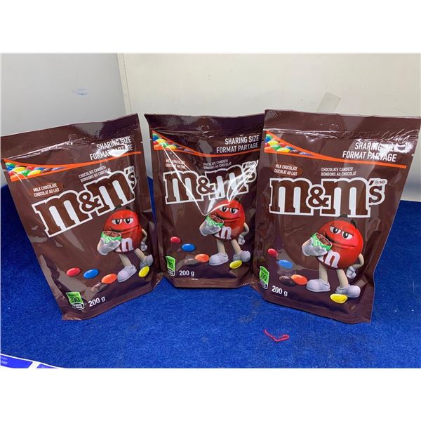 M&M's Milk Chocolate Candy (3 x 200g)