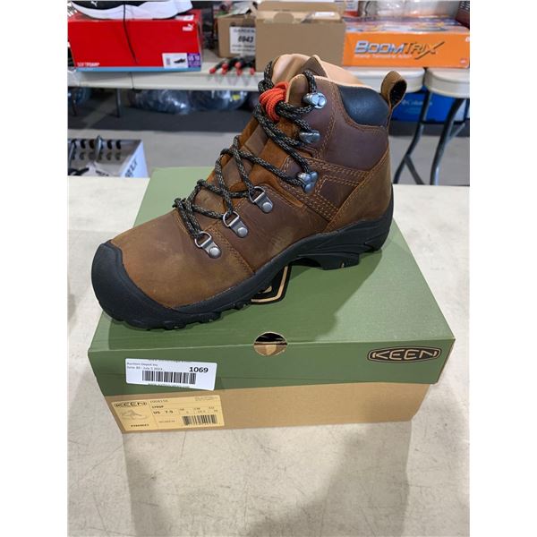 Keen Pyrenees Women's Hiking Boots Size 7.5 - Syrup