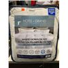Image 1 : Hotel Grand Luxury White Down Duvet - Queen Size