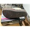 Image 2 : NukNuk Ladies Size 9 Leather Slippers