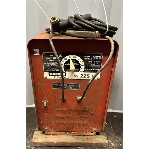 LINCOLN 225 ARC WELDER W/ CABLES