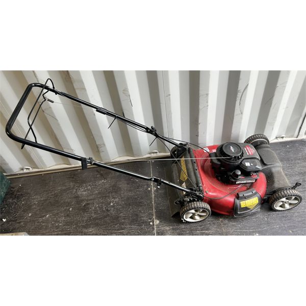 MTD SELF PROPELLED LAWN MOWER - 20 INCH CUT