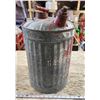 Image 1 : 5 Gal Vintage red galvanized steel gasoline can