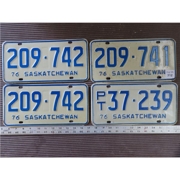 4 1976 Sask License plates (2 plates have same #’s)