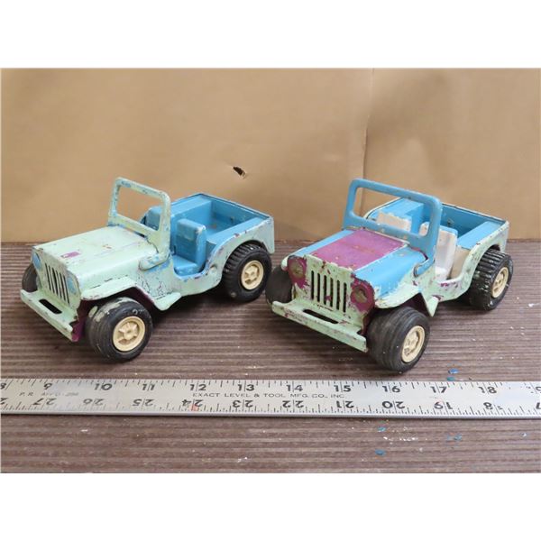 2 Vintage metal Tonka Safari Jeeps