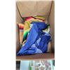 Image 3 : Box of assorted blankets