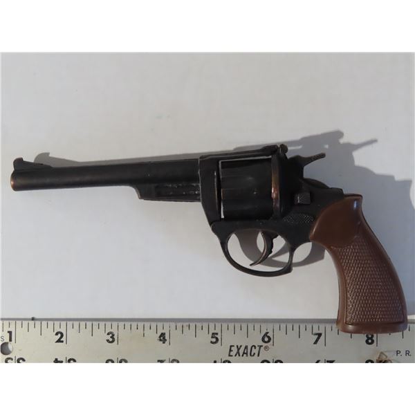 Vintage Metal 8 shot revolver cap gun – No: 8003 – mechanisms work well