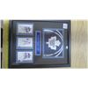Image 2 : 2 NHL officially licensed framed pictures and trading cards
