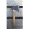 Image 1 : hatchet