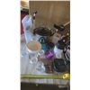 Image 1 : assorted kitchenwares - containers, crock pot, etc.