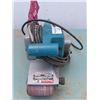 Image 2 : Makita power belt sander - Model: 9924DB