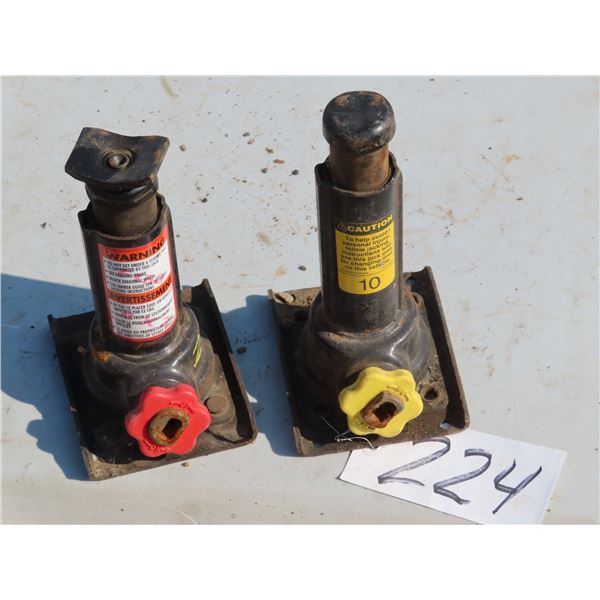 Pair of small jacks (1-2 ton?)