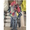 Image 5 : 317 – 3 Folding Camp Chairs, 1 Lounging