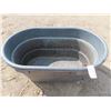 Image 1 : 51.5"x 31.5"x25" Plastic tub/Trough